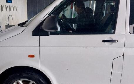 Volkswagen Transporter T5 рестайлинг, 2003 год, 1 050 000 рублей, 4 фотография