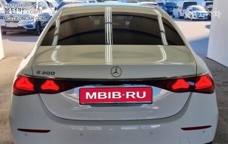 Mercedes-Benz E-Класс, 2023 год, 6 100 000 рублей, 4 фотография