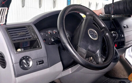 Volkswagen Transporter T5 рестайлинг, 2003 год, 1 050 000 рублей, 40 фотография