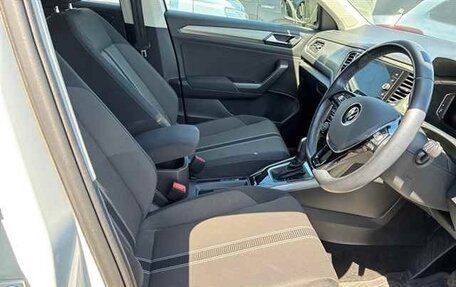 Volkswagen T-Roc I, 2021 год, 1 370 000 рублей, 6 фотография