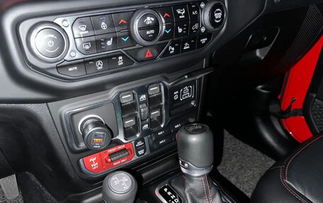 Jeep Wrangler, 2023 год, 5 600 777 рублей, 15 фотография