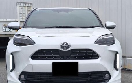 Toyota Yaris Cross, 2022 год, 1 280 000 рублей, 2 фотография