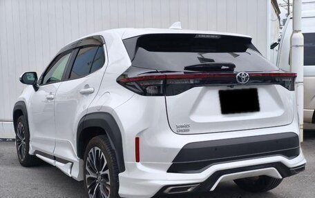 Toyota Yaris Cross, 2022 год, 1 280 000 рублей, 4 фотография