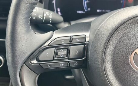 Toyota Yaris Cross, 2022 год, 1 280 000 рублей, 12 фотография