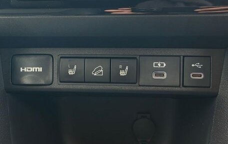 Toyota Yaris Cross, 2022 год, 1 280 000 рублей, 16 фотография