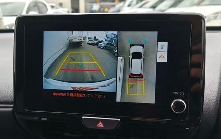 Toyota Yaris Cross, 2022 год, 1 280 000 рублей, 14 фотография