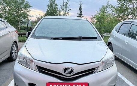 Toyota Vitz, 2011 год, 550 000 рублей, 2 фотография