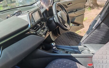 Toyota C-HR I рестайлинг, 2018 год, 2 000 000 рублей, 5 фотография