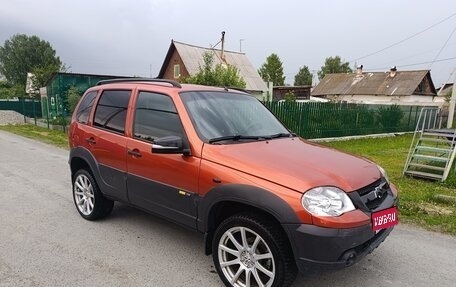 Chevrolet Niva I рестайлинг, 2011 год, 520 000 рублей, 1 фотография