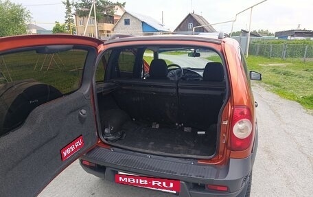 Chevrolet Niva I рестайлинг, 2011 год, 520 000 рублей, 11 фотография