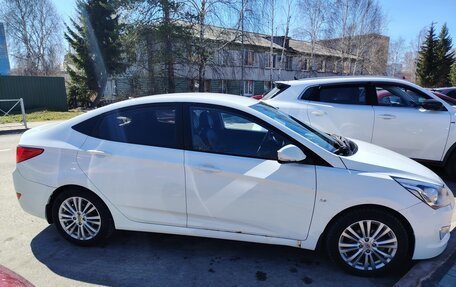 Hyundai Solaris II рестайлинг, 2015 год, 750 000 рублей, 7 фотография