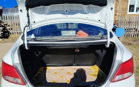 Hyundai Solaris II рестайлинг, 2015 год, 750 000 рублей, 15 фотография