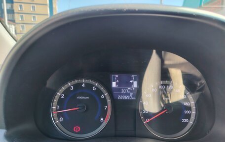 Hyundai Solaris II рестайлинг, 2015 год, 750 000 рублей, 12 фотография