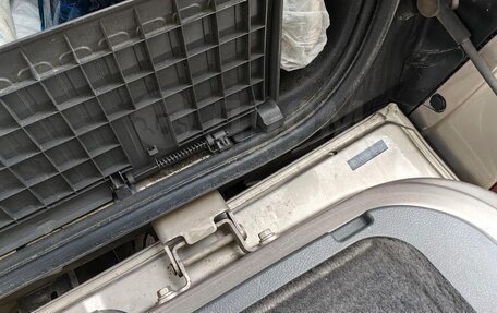 Toyota Land Cruiser 200, 2010 год, 3 300 000 рублей, 3 фотография