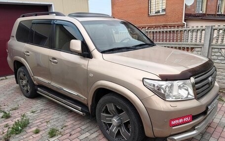 Toyota Land Cruiser 200, 2010 год, 3 300 000 рублей, 2 фотография