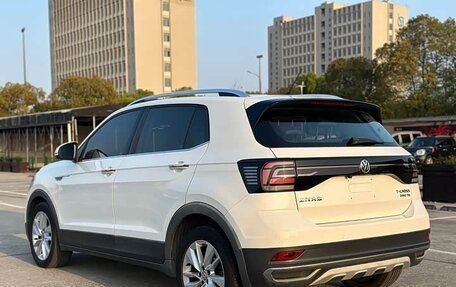Volkswagen T-Cross I, 2023 год, 1 210 000 рублей, 6 фотография
