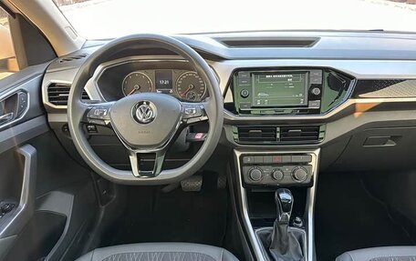 Volkswagen T-Cross I, 2023 год, 1 210 000 рублей, 9 фотография