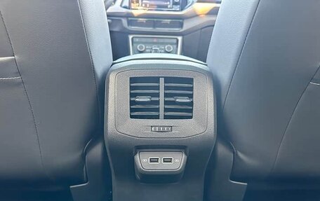 Volkswagen T-Cross I, 2023 год, 1 210 000 рублей, 17 фотография