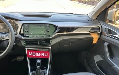 Volkswagen T-Cross I, 2023 год, 1 210 000 рублей, 14 фотография