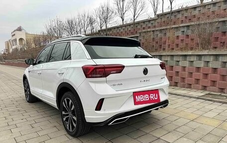 Volkswagen T-Roc I, 2023 год, 1 477 000 рублей, 6 фотография