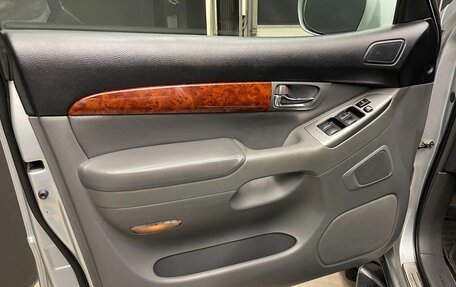 Toyota Land Cruiser Prado 120 рестайлинг, 2005 год, 2 250 000 рублей, 7 фотография