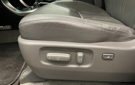 Toyota Land Cruiser Prado 120 рестайлинг, 2005 год, 2 250 000 рублей, 10 фотография