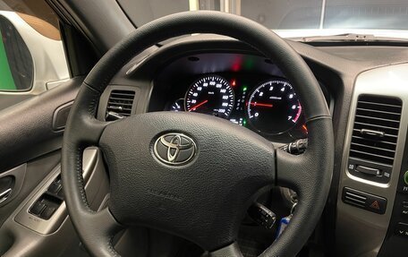 Toyota Land Cruiser Prado 120 рестайлинг, 2005 год, 2 250 000 рублей, 20 фотография