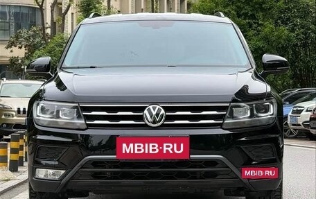 Volkswagen Tiguan II, 2021 год, 1 670 333 рублей, 2 фотография