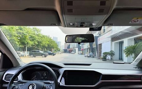Volkswagen T-Cross I, 2023 год, 1 220 000 рублей, 10 фотография