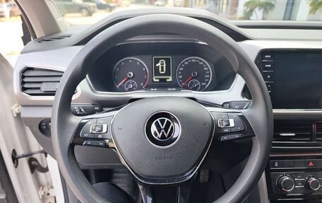 Volkswagen T-Cross I, 2023 год, 1 220 000 рублей, 12 фотография