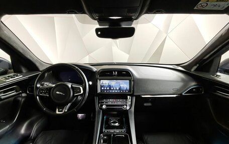Jaguar F-Pace, 2019 год, 2 555 000 рублей, 14 фотография