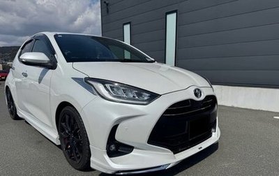Toyota Yaris, 2022 год, 1 290 000 рублей, 1 фотография