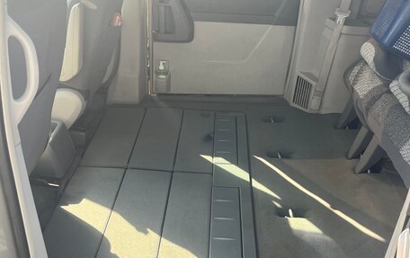Chrysler Town & Country V рестайлинг, 2009 год, 1 200 000 рублей, 7 фотография