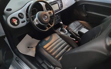 Volkswagen Beetle, 2019 год, 1 330 333 рублей, 11 фотография