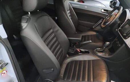 Volkswagen Beetle, 2019 год, 1 330 333 рублей, 12 фотография