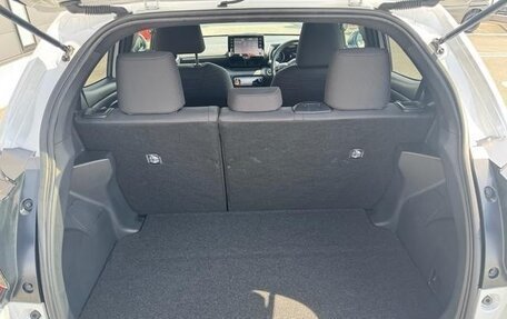 Toyota Yaris, 2022 год, 1 290 000 рублей, 25 фотография