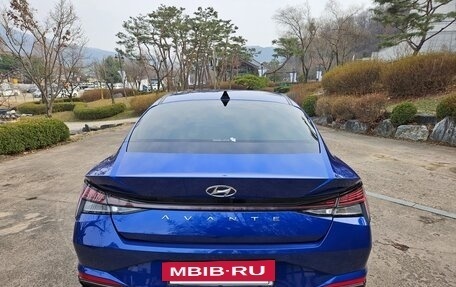 Hyundai Avante, 2022 год, 1 800 000 рублей, 4 фотография