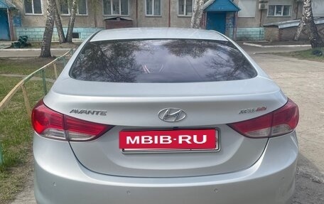 Hyundai Avante, 2011 год, 830 000 рублей, 2 фотография