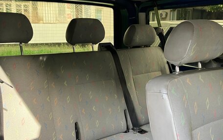Volkswagen Transporter T5 рестайлинг, 2004 год, 720 000 рублей, 10 фотография