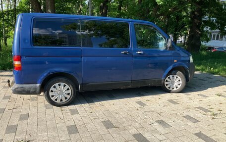 Volkswagen Transporter T5 рестайлинг, 2004 год, 720 000 рублей, 6 фотография
