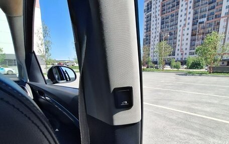 Volkswagen Sharan II, 2011 год, 970 000 рублей, 24 фотография