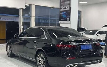 Mercedes-Benz E-Класс, 2023 год, 5 400 000 рублей, 4 фотография