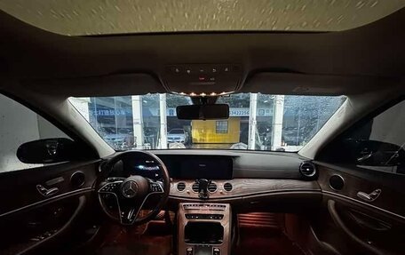 Mercedes-Benz E-Класс, 2023 год, 5 400 000 рублей, 7 фотография