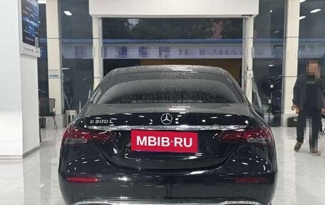Mercedes-Benz E-Класс, 2023 год, 5 400 000 рублей, 6 фотография