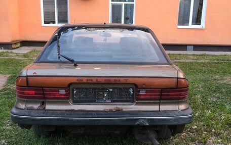 Mitsubishi Galant VIII, 1990 год, 32 000 рублей, 3 фотография
