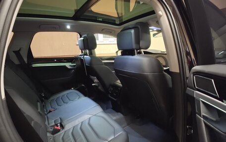 Volkswagen Touareg III, 2018 год, 4 500 000 рублей, 9 фотография