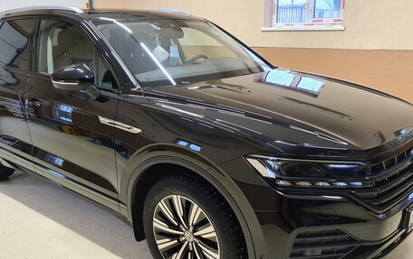 Volkswagen Touareg III, 2018 год, 4 500 000 рублей, 3 фотография