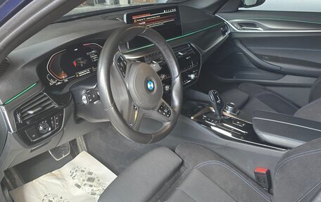 BMW 5 серия, 2022 год, 5 400 000 рублей, 5 фотография