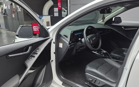 KIA Niro, 2023 год, 1 890 000 рублей, 8 фотография