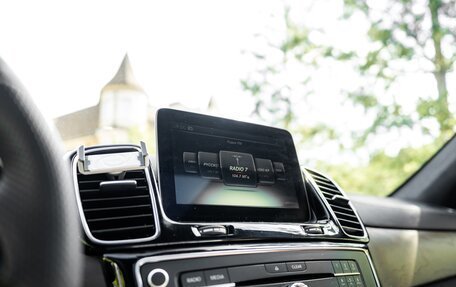 Mercedes-Benz GLS, 2016 год, 4 500 000 рублей, 15 фотография